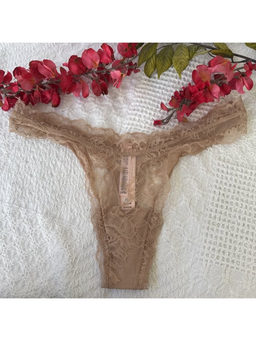 VICTORIA'S SECRET L TAN NUDE VERY SEXY HIGH LEG LACE TANGA THONG PANTIES NWT